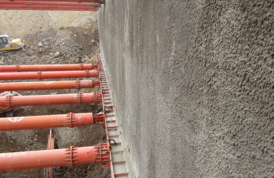 阿勒泰深基坑支护设计与施工管理